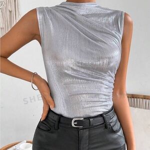 Women's Metallic Textured Pleated Tank Top